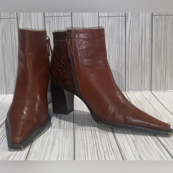 BCBG Girls “MAX AZIRA” Western Ankle Boots Size 7 - Picture 12 of 14